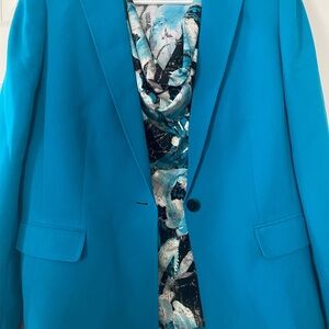 Woman's Tahari Blazer with Top Size 14